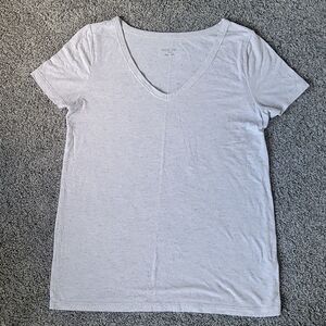 GUC! Women's Comfy V-neck Tee Sz Medium